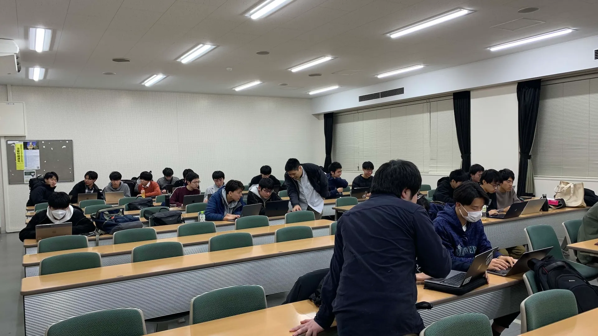 演習問題を解く風景